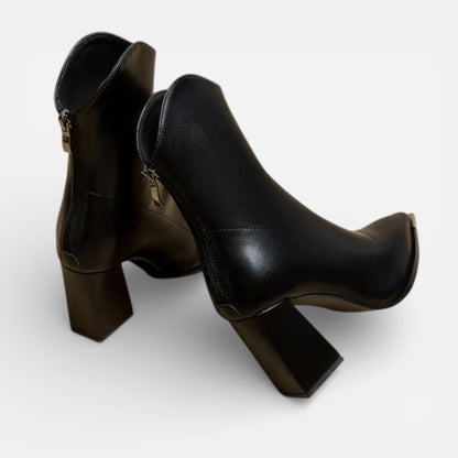 Duvrier | Women’s Leather Chelsea Boots – Comfortable Everyday Wear